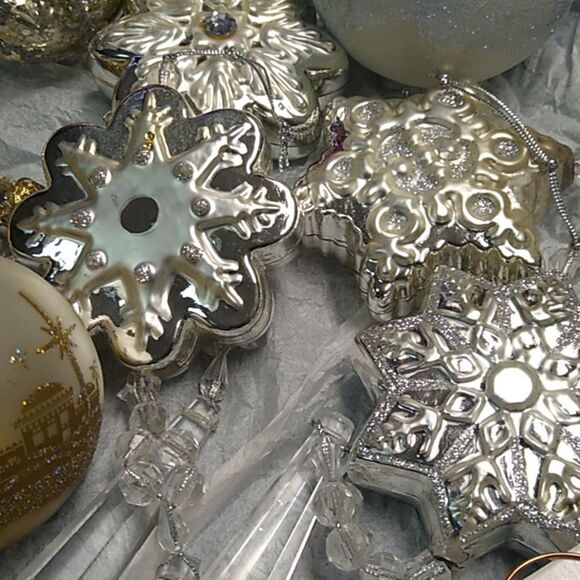 Vintage & Artisan Gold and Silver Holiday Ornaments Group Cottagecore - Picture 4 of 10